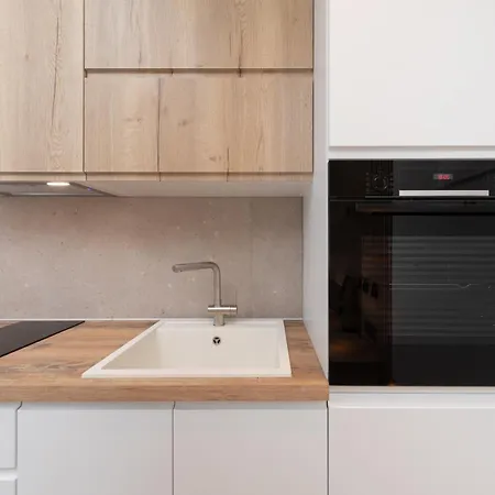 Viatore * Corfu (city)