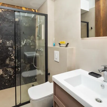 Viatore * Corfu (city)