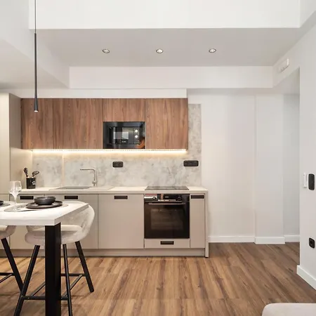 Viatore * Corfu (city)